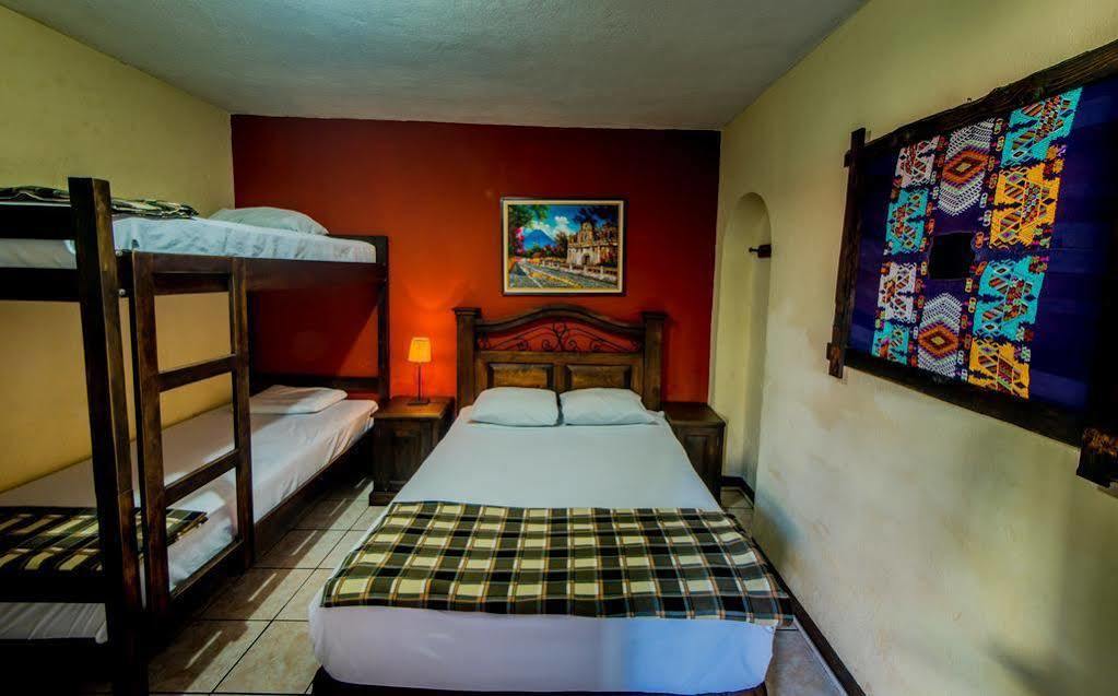 Posada De San Carlos La Calzada Antigua Eksteriør billede